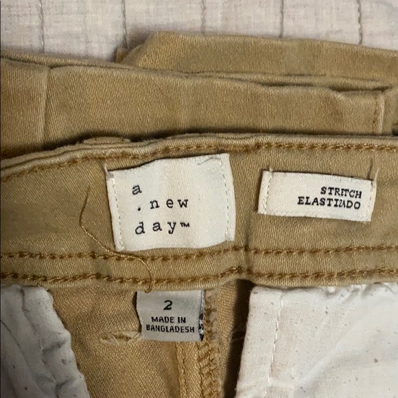 Tan work pants - Picture 2 of 2